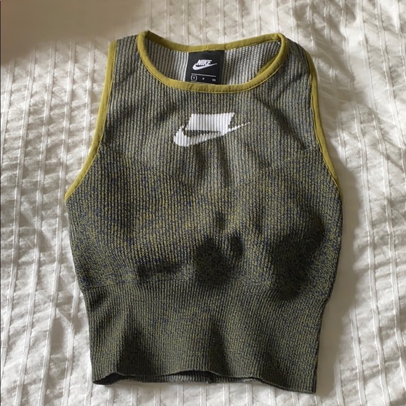 Nike workout tank